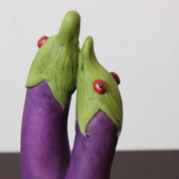 Enesco Home Grown Eggplant Duck Figurine 2004 Anthropomorphic with Box - Picture 2 of 6